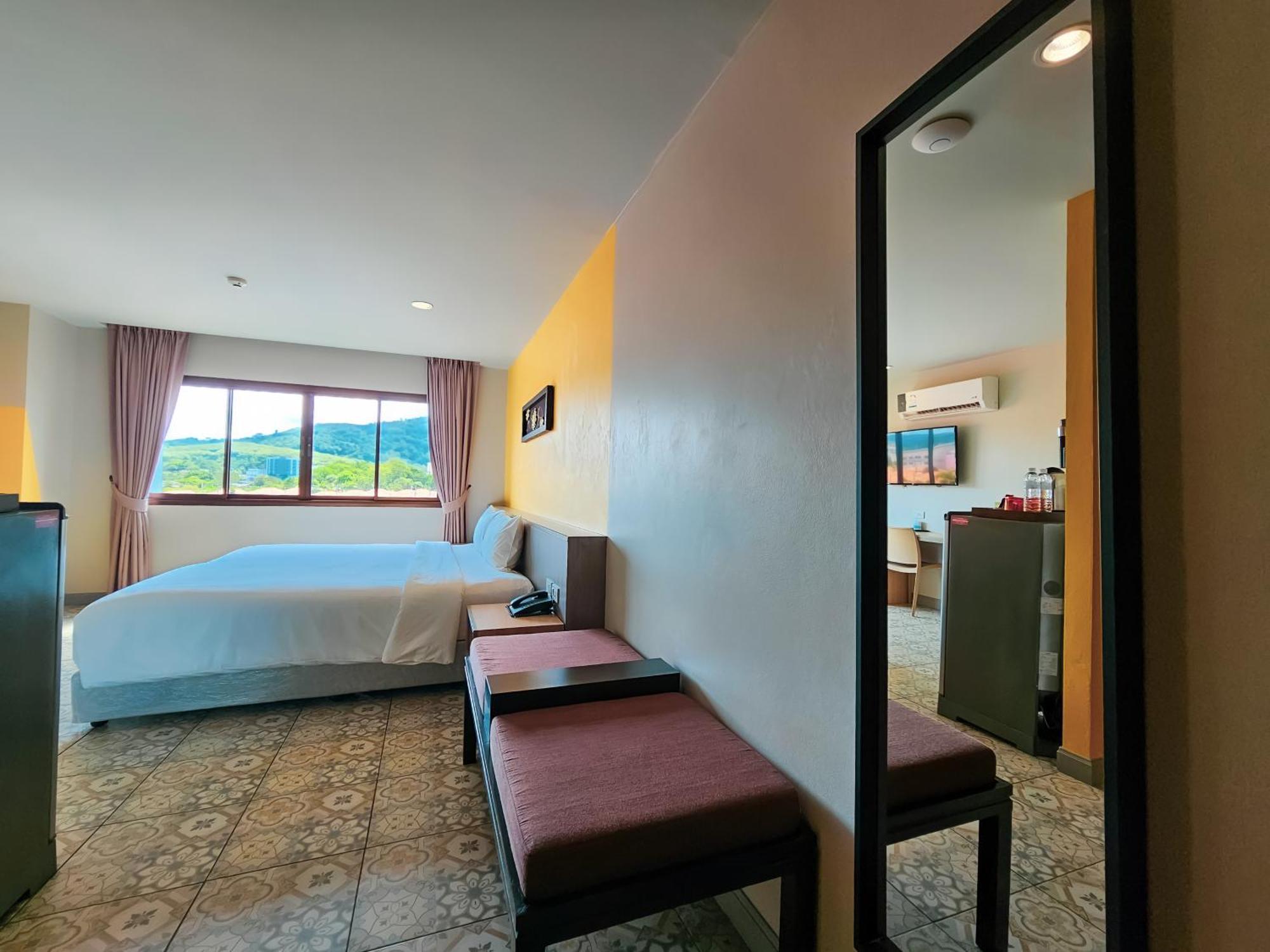 Recenta Suite Phuket Suanluang מראה חיצוני תמונה